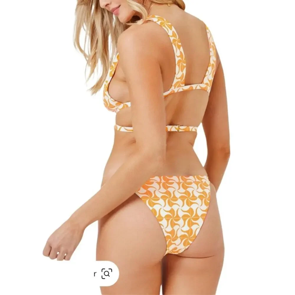 L*SPACE Avery Top Bikini Top Size CL NWT